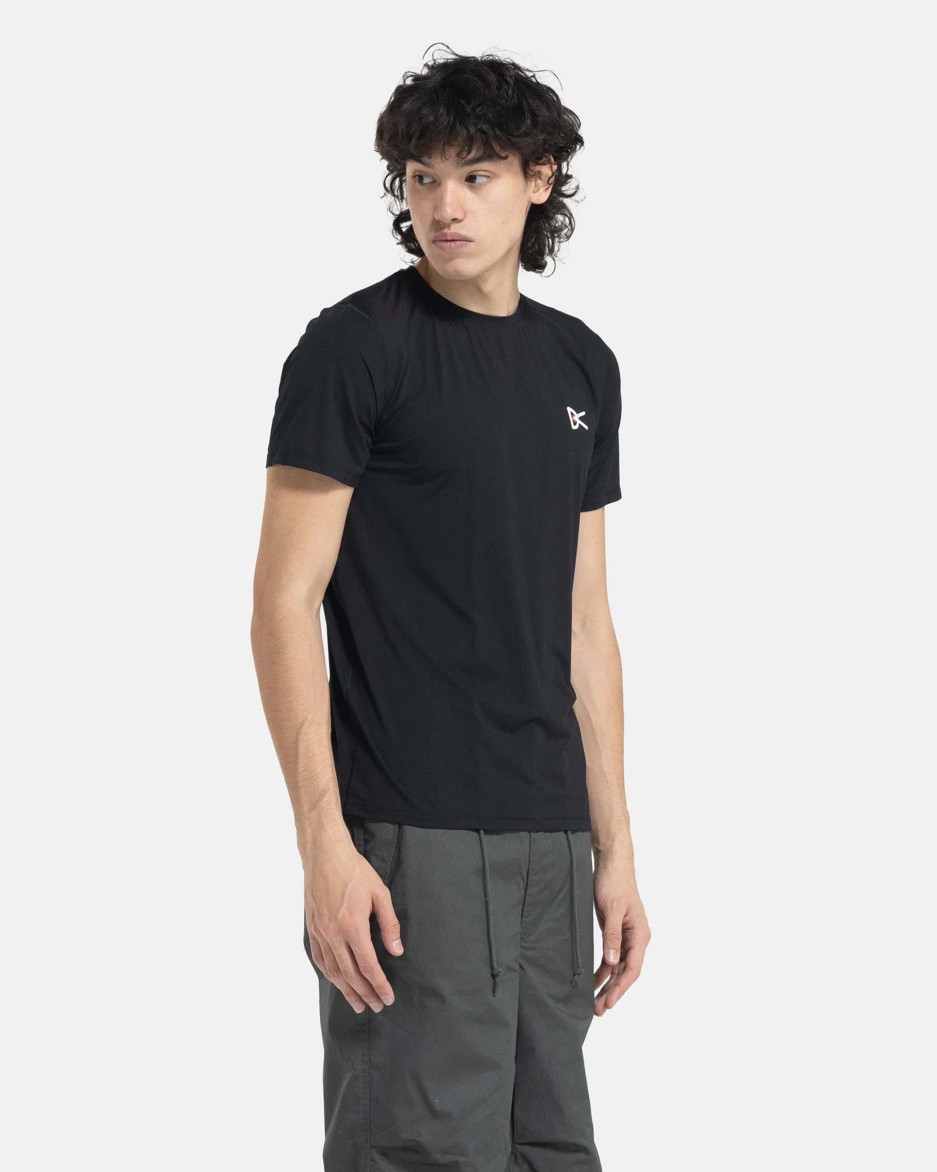 Aloe Short Sleeve T-Shirt in Black