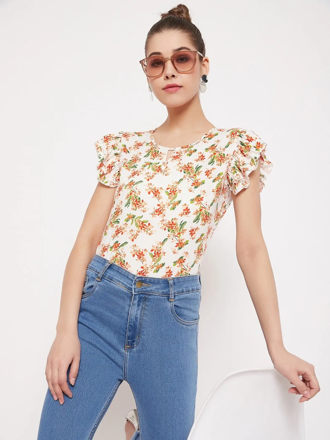 Berrylush Women White Floral Printed Keyhole Neck Ruffle Top