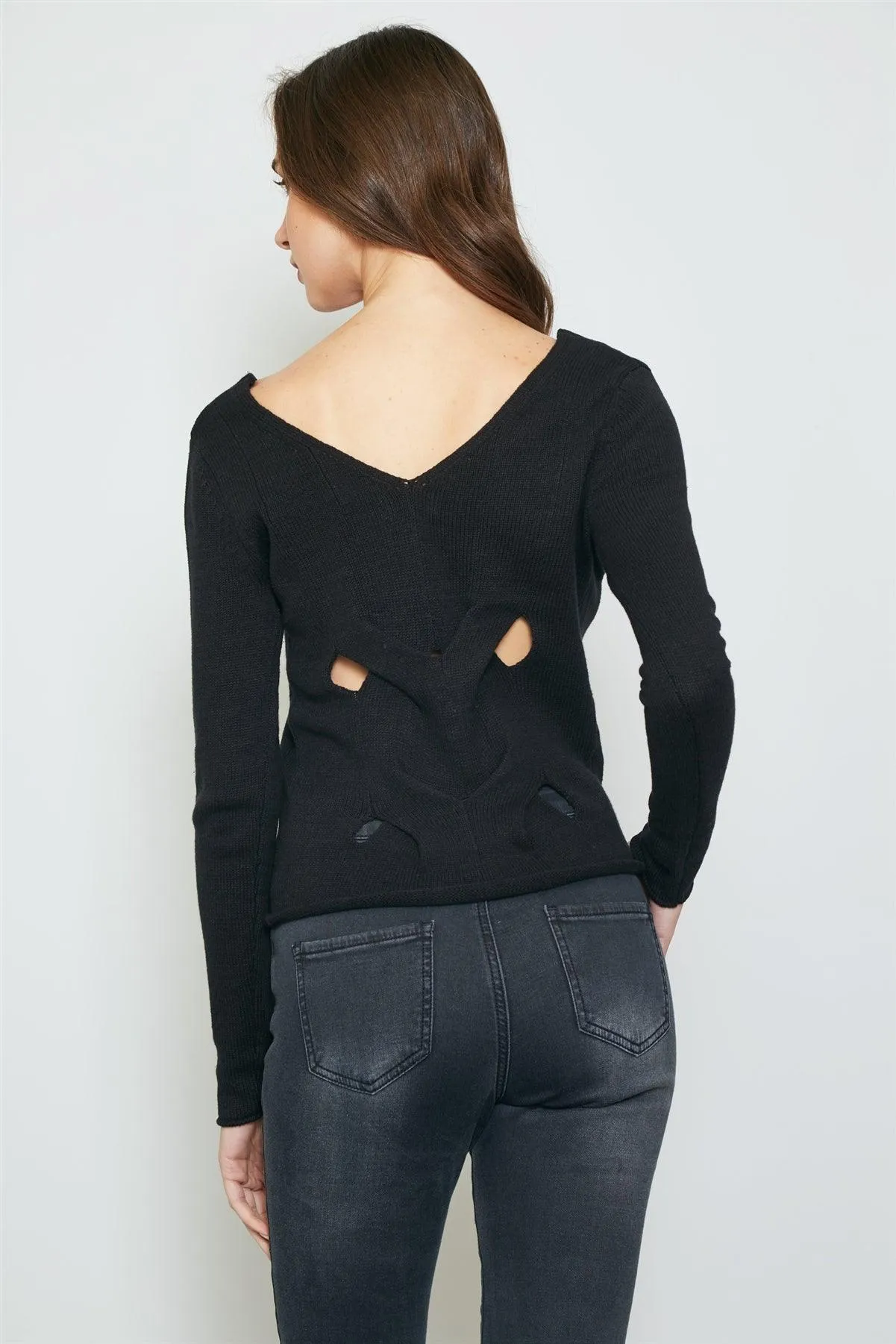 Black Back Cut Out Sweater /3-2-1