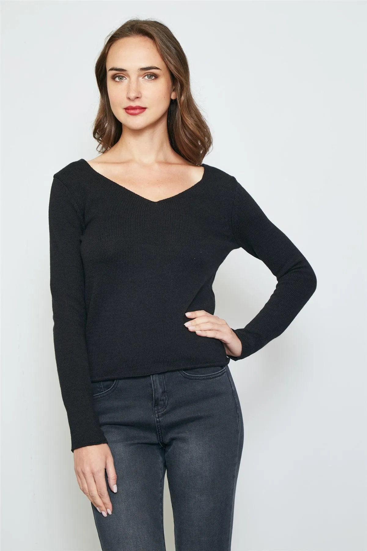 Black Back Cut Out Sweater /3-2-1