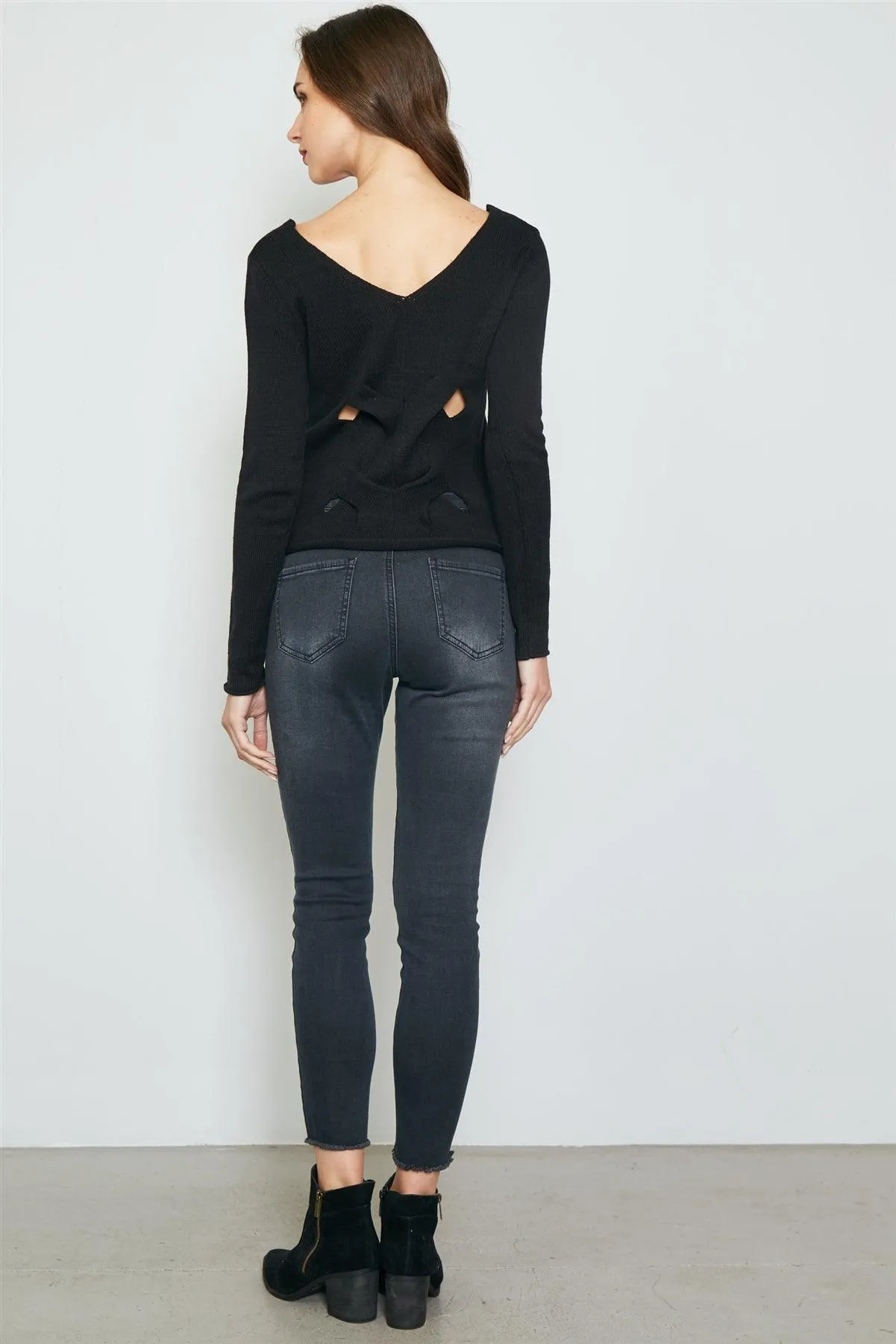 Black Back Cut Out Sweater /3-2-1