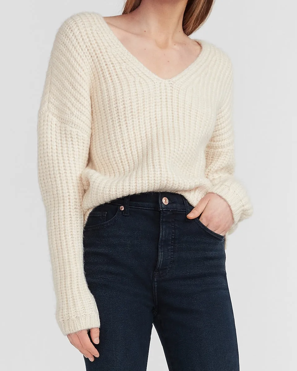 Chunky Knit V-Neck Sweater in Oatmeal