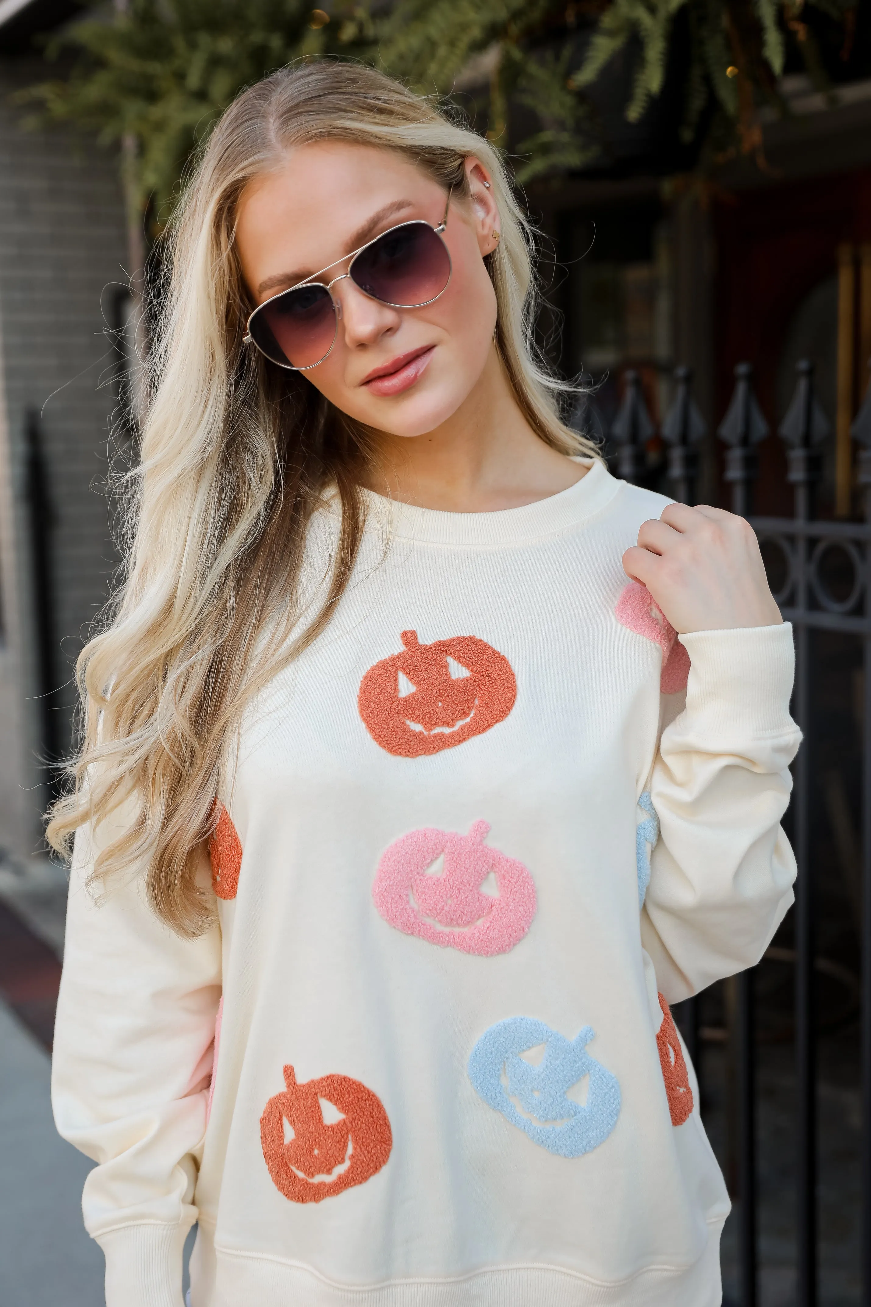 FINAL SALE - Spooky Season Cream Pumpkin Pullover