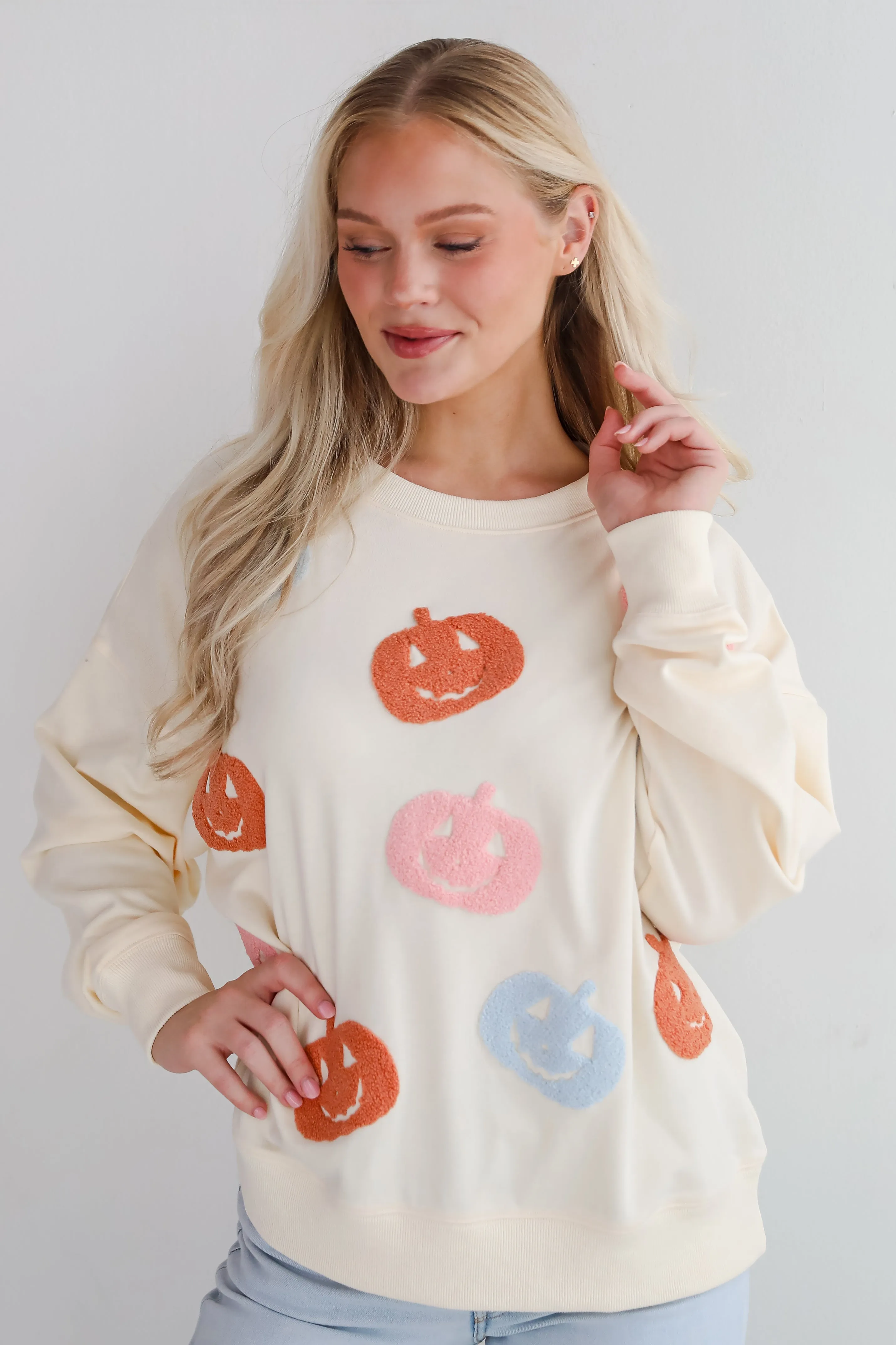 FINAL SALE - Spooky Season Cream Pumpkin Pullover